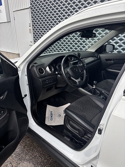 Suzuki Vitara 7 of 22