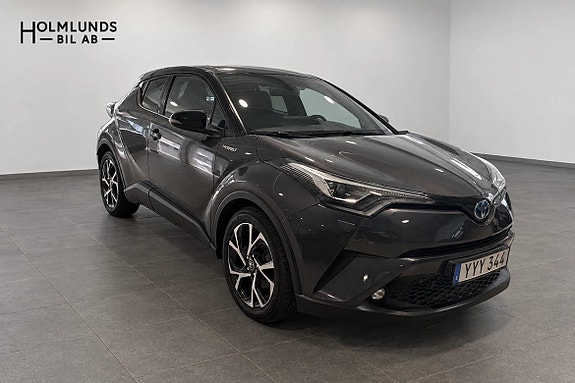 Toyota C-HR 2 of 11