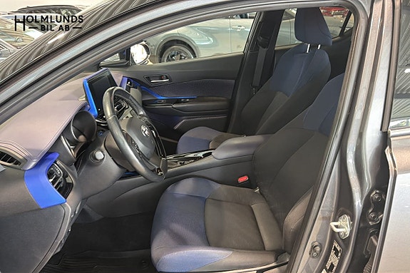 Toyota C-HR 6 of 11
