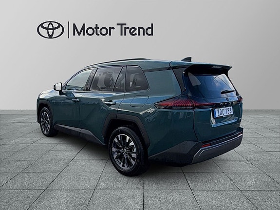 Toyota RAV4 3 of 26
