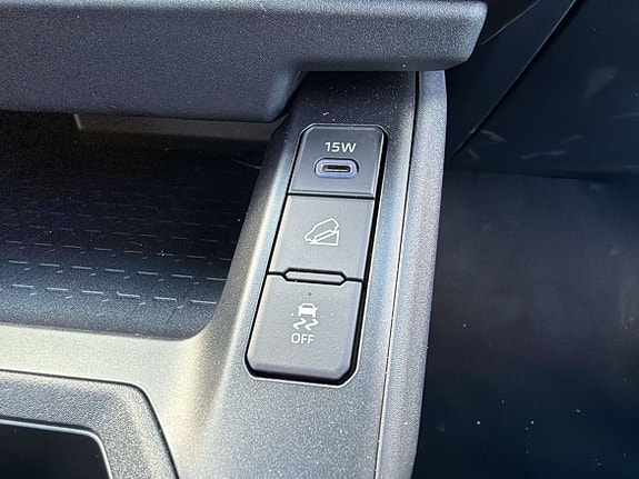 Toyota RAV4 20 of 26
