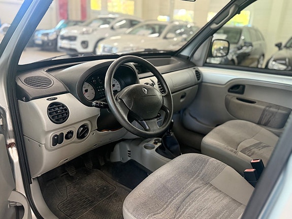 Renault Kangoo Express 7 of 12