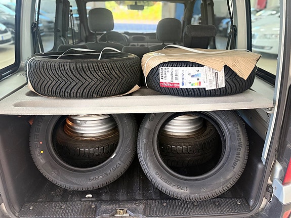 Renault Kangoo Express 11 of 12