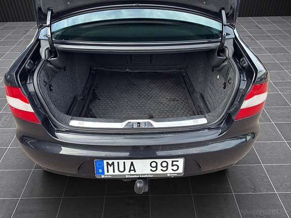 Skoda Superb 9 of 19