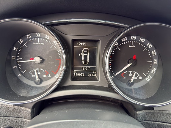Skoda Superb 16 of 19