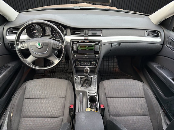 Skoda Superb 11 of 19