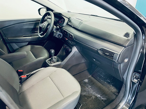 Dacia Sandero 6 of 11
