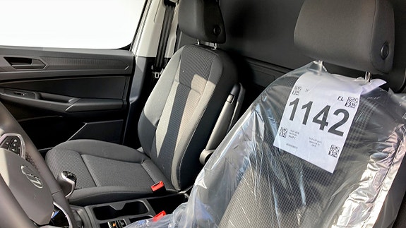 Volkswagen Caddy 8 of 12