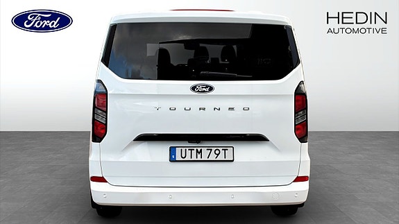 Ford Custom Tourneo 7 of 9