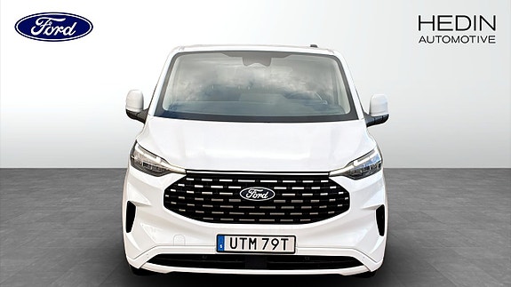 Ford Custom Tourneo 8 of 9