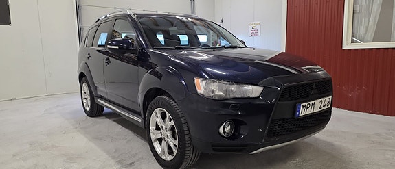 Mitsubishi Outlander 2 of 17