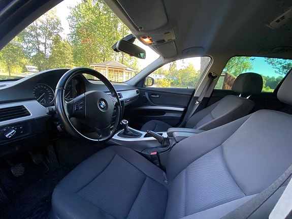 BMW 318d 8 of 8
