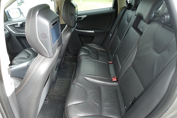 Volvo XC60 12 of 30