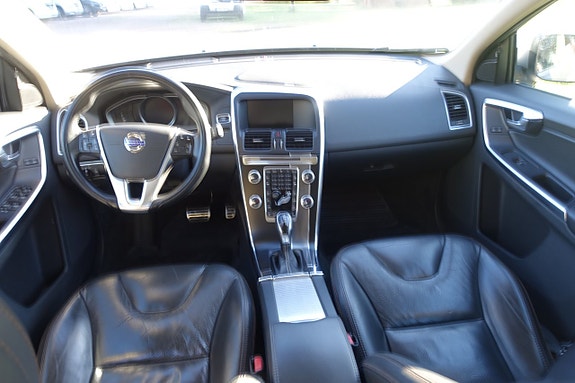 Volvo XC60 28 of 30
