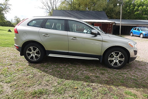 Volvo XC60 4 of 30