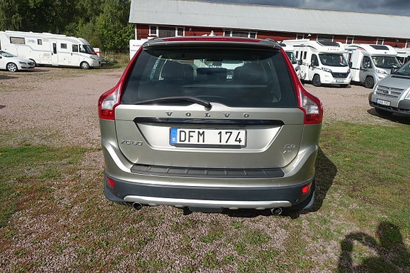 Volvo XC60 6 of 30