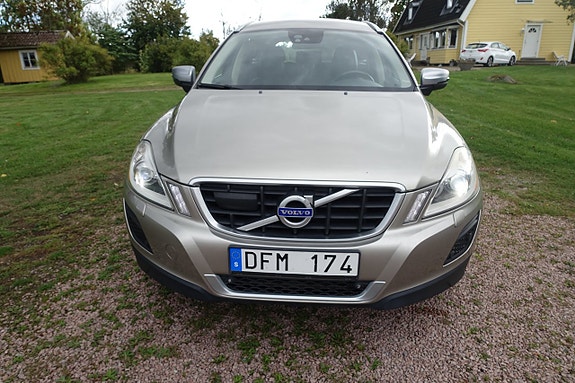 Volvo XC60 20 of 30