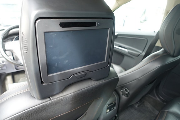 Volvo XC60 13 of 30