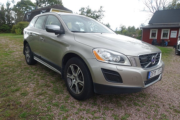 Volvo XC60 21 of 30