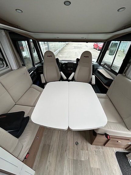 Pilote G740FGJ FACE TO FACE, 2xAC,SOLCELLER 17 of 23