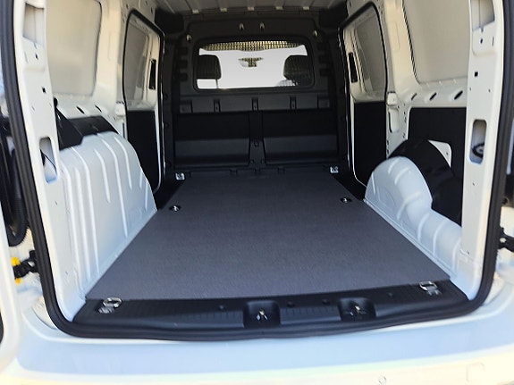 Ford Transit Connect 9 of 10