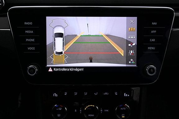Skoda Superb 15 of 27