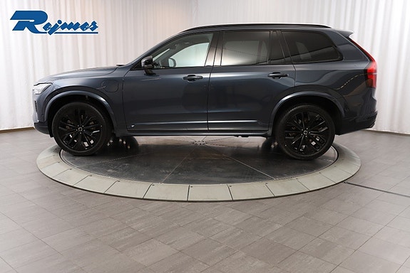 Volvo XC90 8 of 25