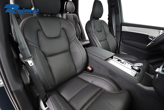 Volvo XC90 6 of 25