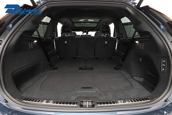 Volvo XC90 19 of 25