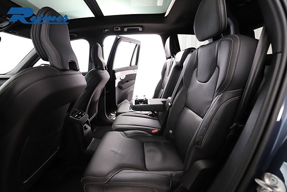 Volvo XC90 9 of 25