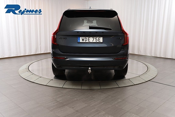 Volvo XC90 17 of 25