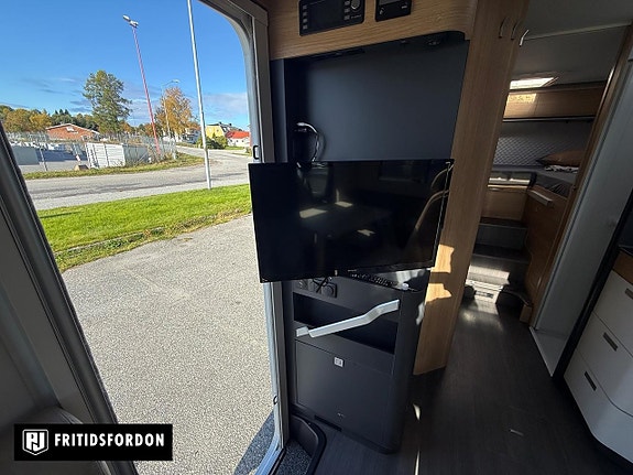 Adria Matrix 670 SL 15 of 19
