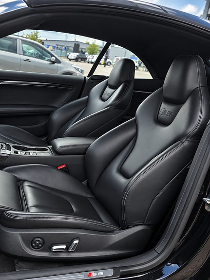 Audi S5 2 of 5