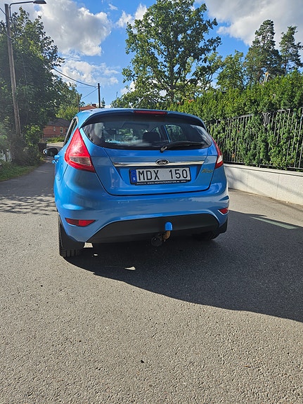 Ford Fiesta 4 of 9