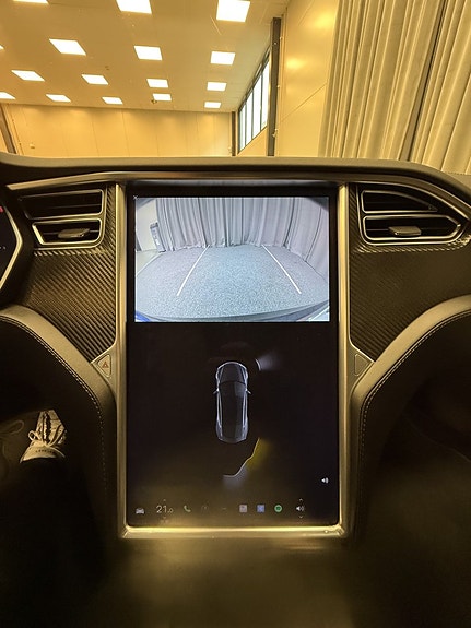 Tesla Model S 13 of 17