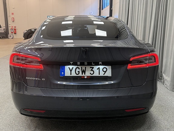 Tesla Model S 6 of 17