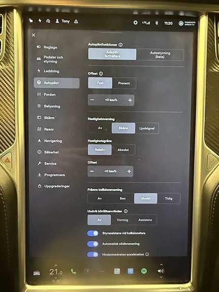 Tesla Model S 17 of 17