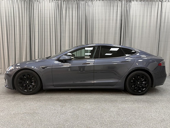 Tesla Model S 2 of 17