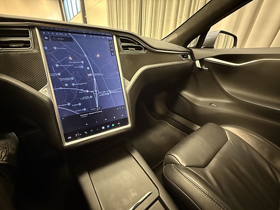 Tesla Model S 12 of 17