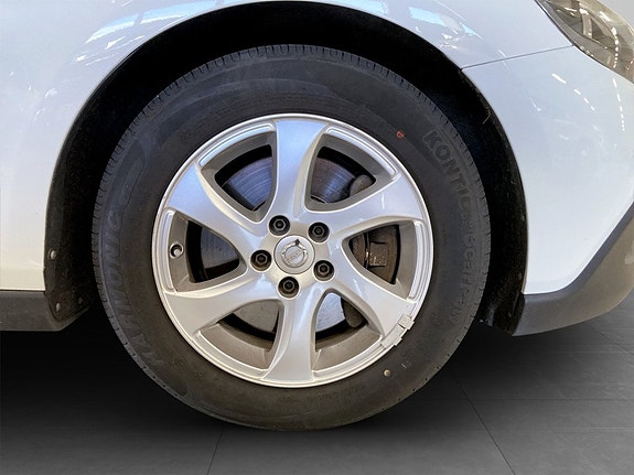 Volvo V40 Cross Country 14 of 15