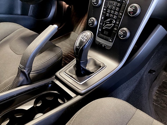 Volvo V40 Cross Country 10 of 15