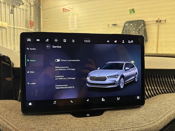 Skoda Superb 11 of 15