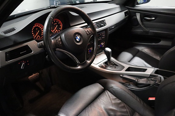 BMW 335i 7 of 14