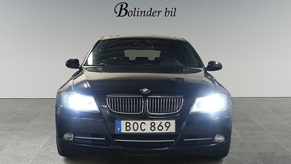 BMW 335i 2 of 14