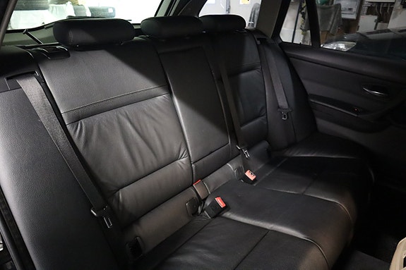 BMW 335i 12 of 14