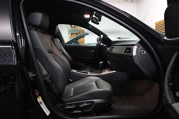 BMW 335i 11 of 14