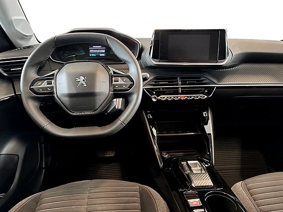Peugeot e-208 6 of 15