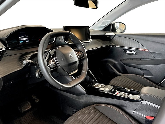 Peugeot e-208 5 of 15