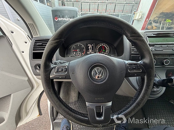 Volkswagen Transporter 10 of 12