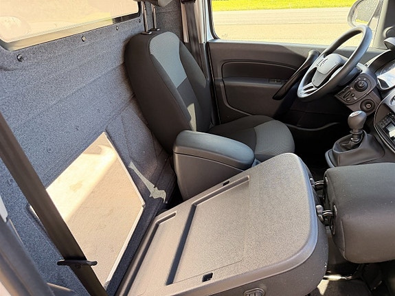 Renault Kangoo Maxi 8 of 9
